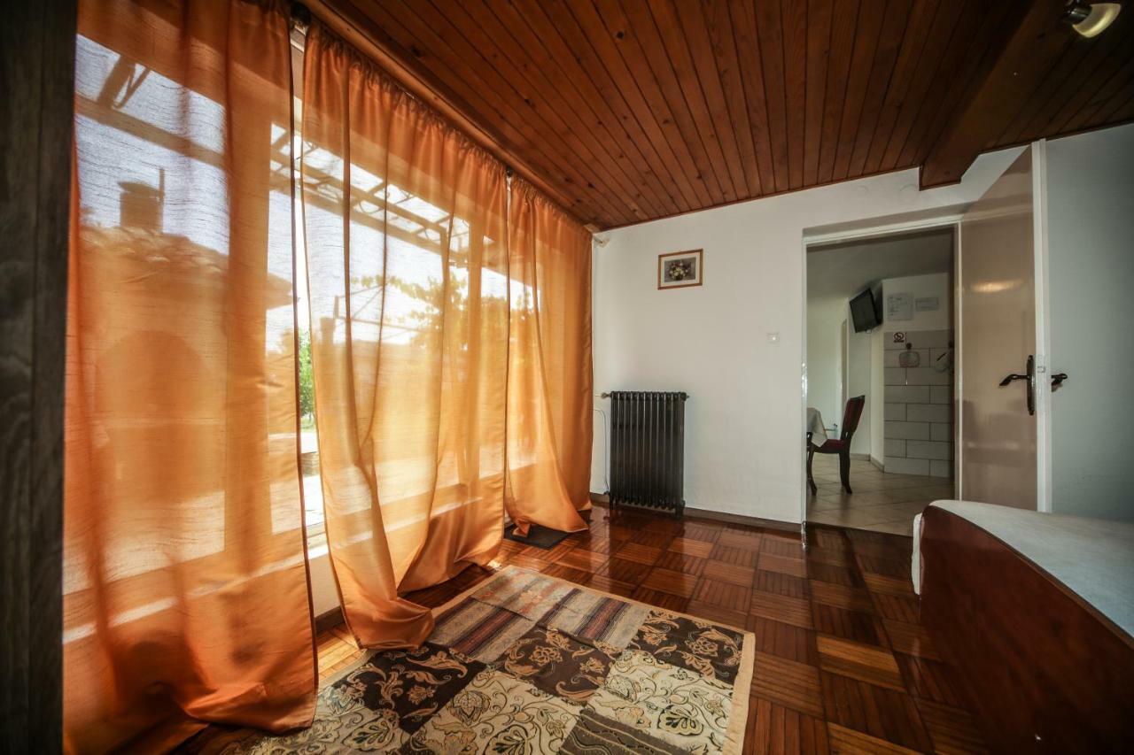 Apartman Ana ลอฟราน ภายนอก รูปภาพ