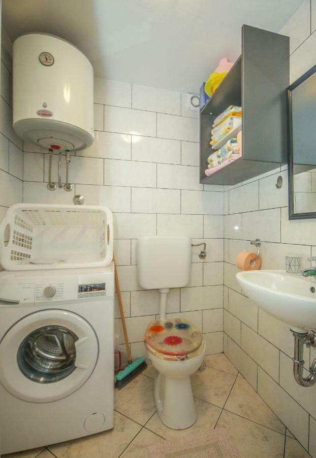 Apartman Ana ลอฟราน ภายนอก รูปภาพ
